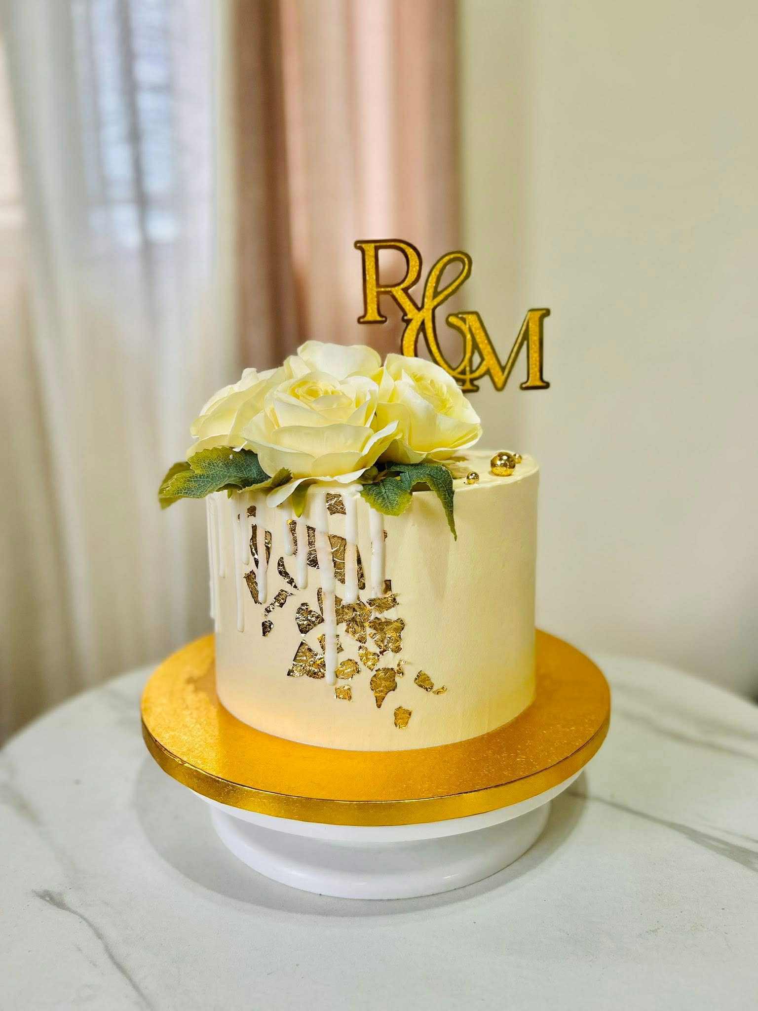Elegant Wedding Cake Topper